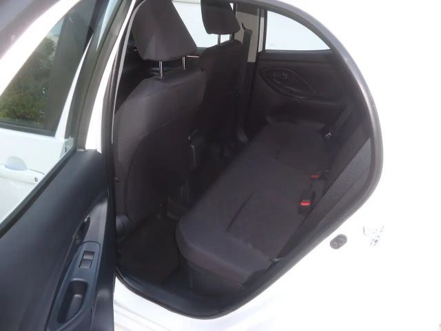 Mazda 2 2 Hybrid  Centre-Line