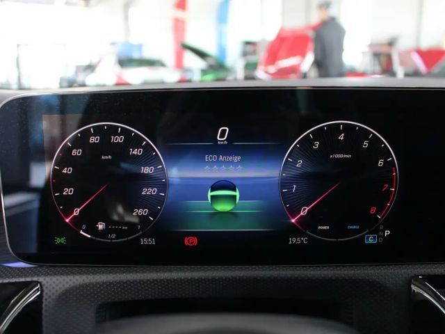 Mercedes-Benz CLA 200 AMG Line Coupé