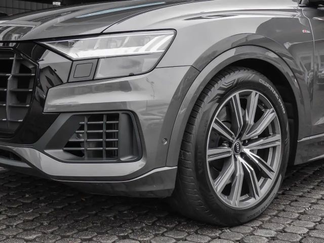 Audi Q8 55 TFSI Hybride Quattro S-Line