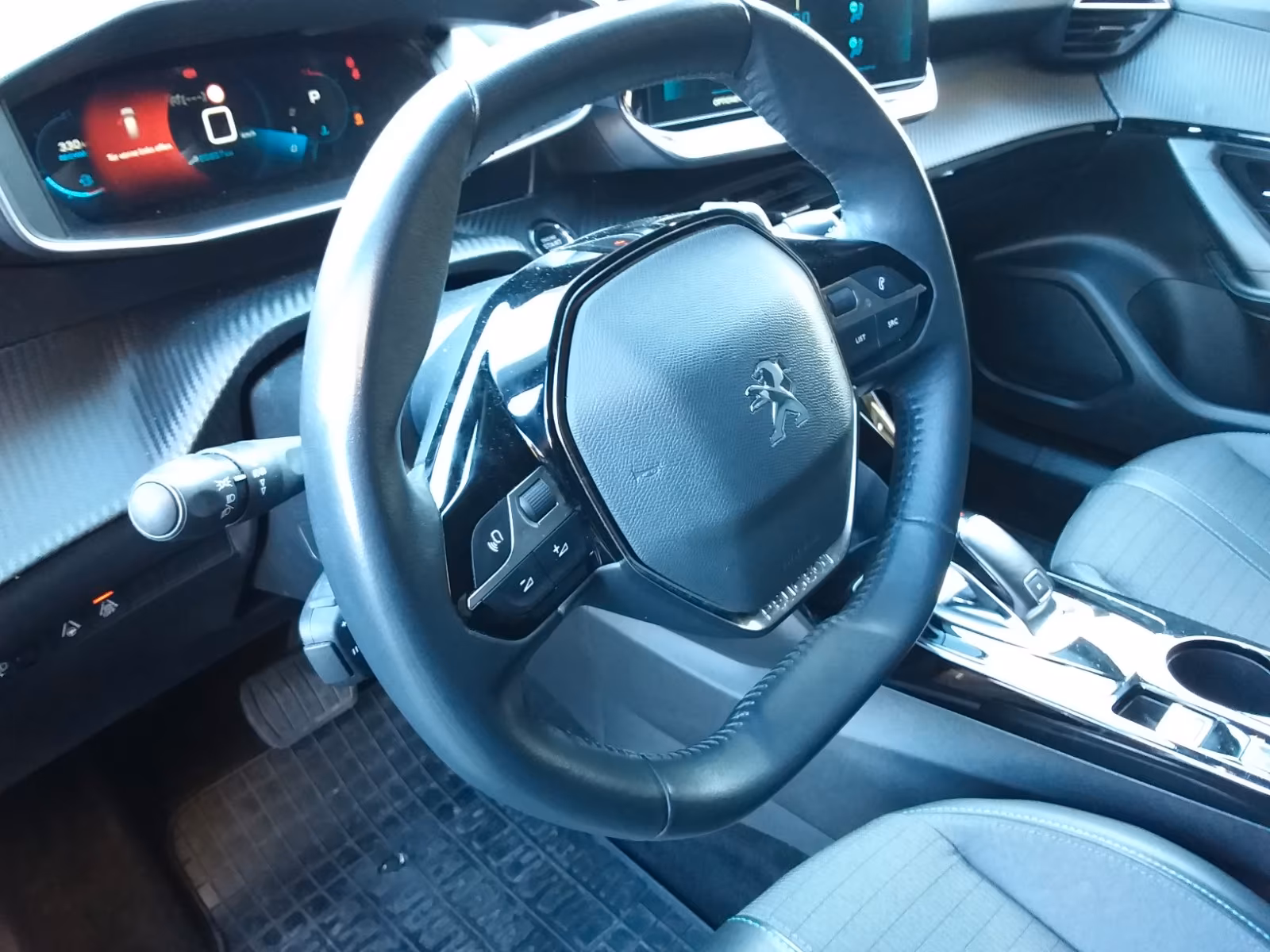 Peugeot 2008 Allure Pack BlueHDi EAT8