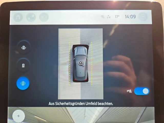 Ford Mustang Mach-E AWD Standard range