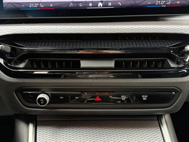 BMW 330 330i Touring xDrive