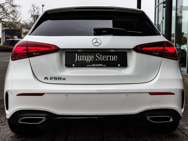 Mercedes-Benz A 250 A 250 e AMG Line
