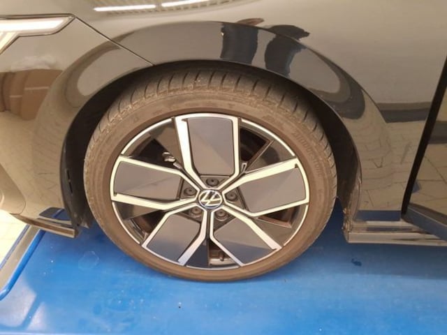 Volkswagen Golf 1.5 TSI DSG Golf VIII R-Line