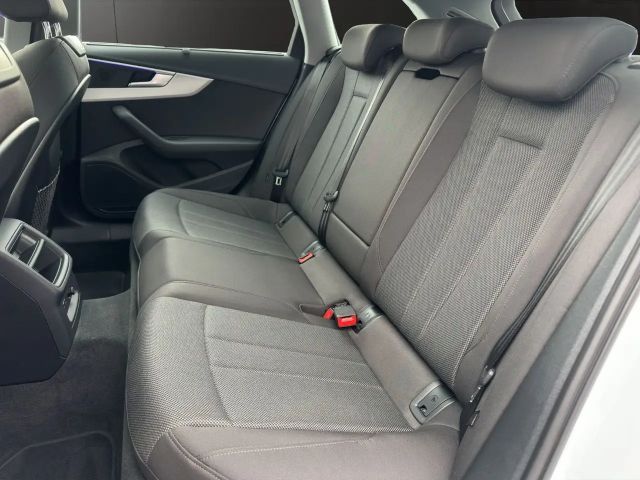Audi A4 40 TFSI Avant Quattro