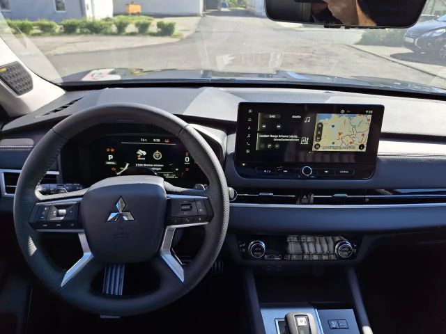 Mitsubishi Outlander 4WD PHEV