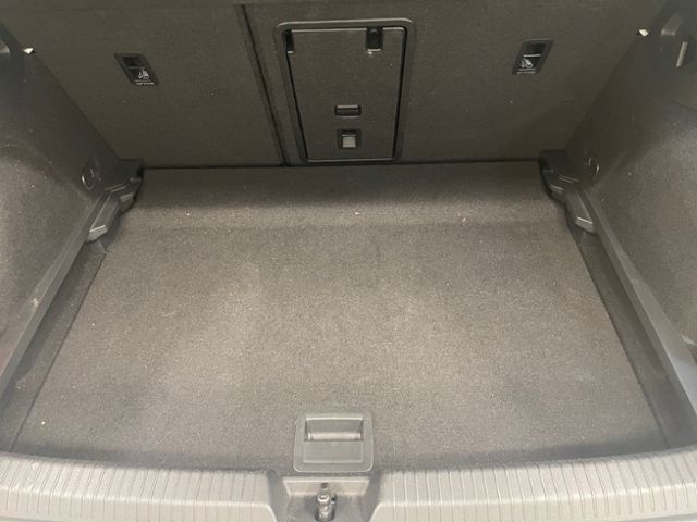 Volkswagen Golf 1.5 eTSI Golf VIII Life