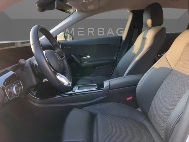 Mercedes-Benz CLA 180 CLA 180 d Shooting Brake