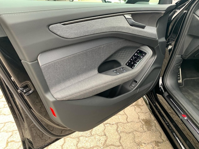 Audi A6 Avant Quattro S-Tronic