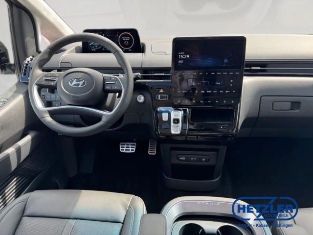 Hyundai Staria Signature