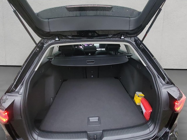 Volkswagen Golf 1.5 TSI Golf VIII Style Variant