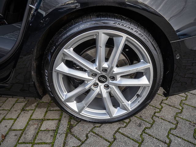 Audi S6 Quattro Sedan