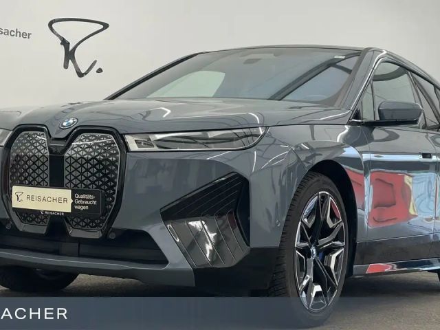 BMW iX xDrive50