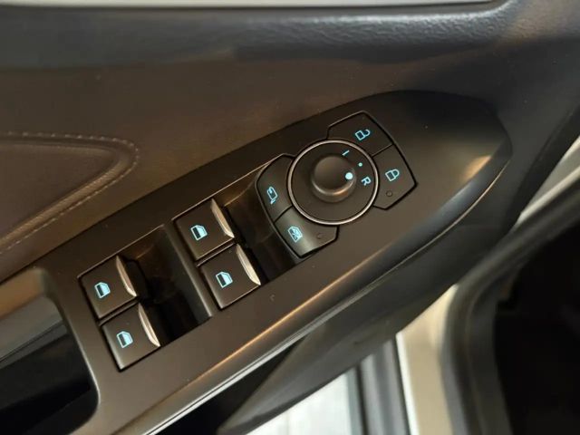 Ford Focus Cool & Connect