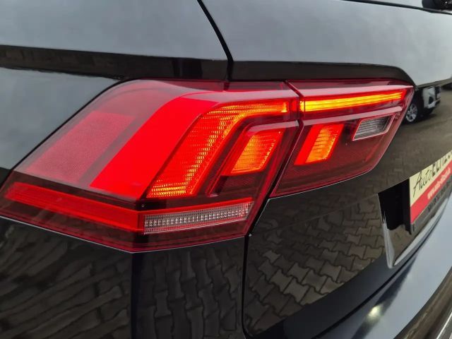 Volkswagen Tiguan Active LED Navi ACC RFK SH LM