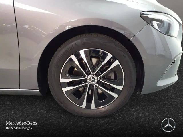 Mercedes-Benz B 200 Progressive Sedan