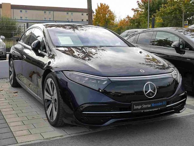 Mercedes-Benz EQS Sedan