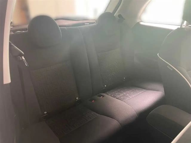 Fiat 500e Rückfahrkamera Sitzheizung CarPlay