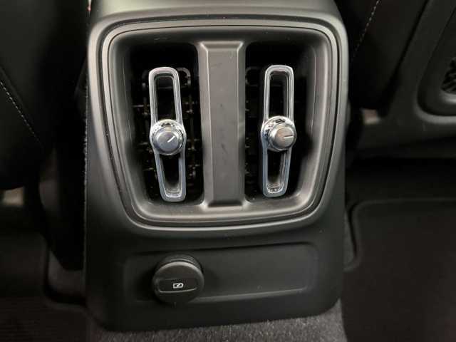 Volvo XC40 Dark Plus Recharge T5
