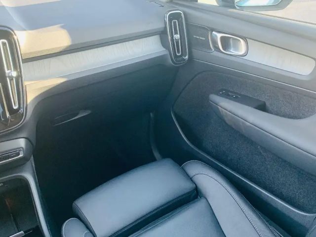 Volvo XC40 Dark Plus