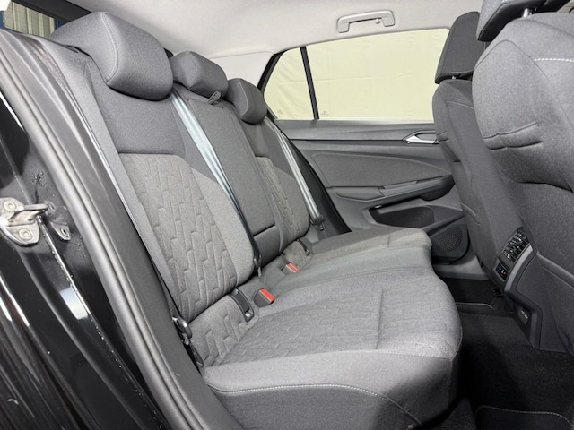 Volkswagen Golf 1.5 eTSI DSG Life