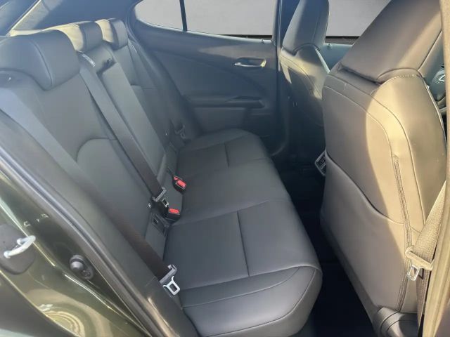 Lexus UX 250h Style Edition