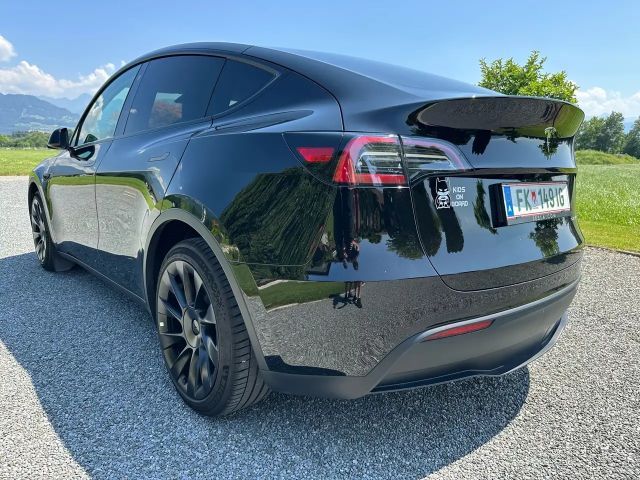 Tesla Model Y Long Range