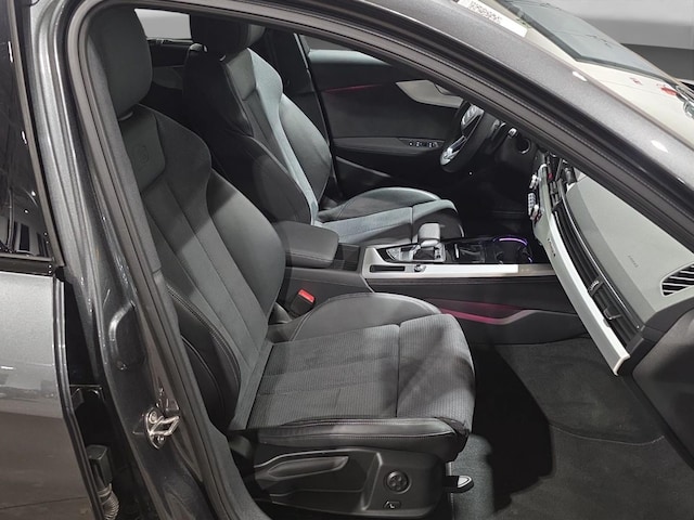 Audi A4 40 TFSI Avant Quattro S-Line S-Tronic