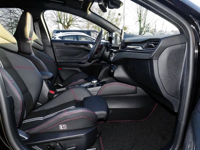 Ford Focus EcoBoost ST Line