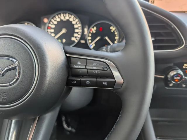 Mazda 3 Exclusive-line