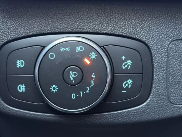 Ford Focus Cool & Connect EcoBoost Wagon