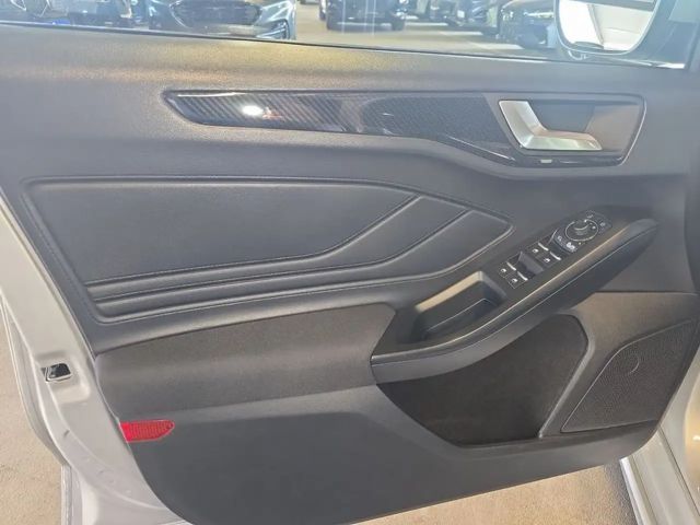 Ford Focus EcoBoost ST Line