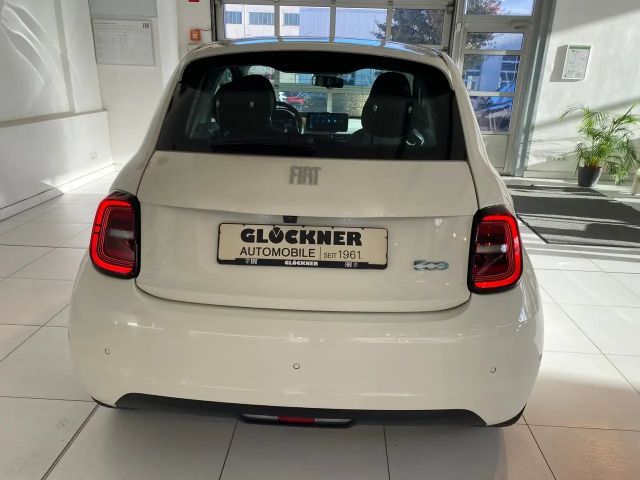 Fiat 500e Komfort Paket/ Allwetterreifen