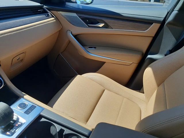 Jaguar F-Pace AWD P400e