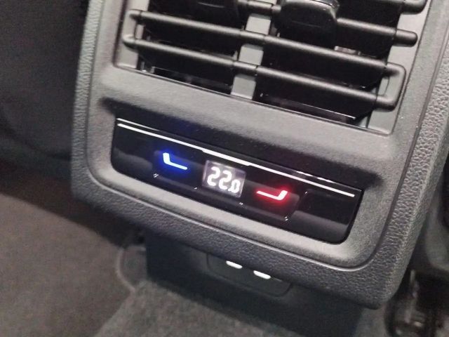 Volkswagen Golf Rabbit TSI