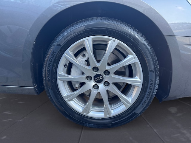 Audi A4 40 TFSI Avant S-Tronic