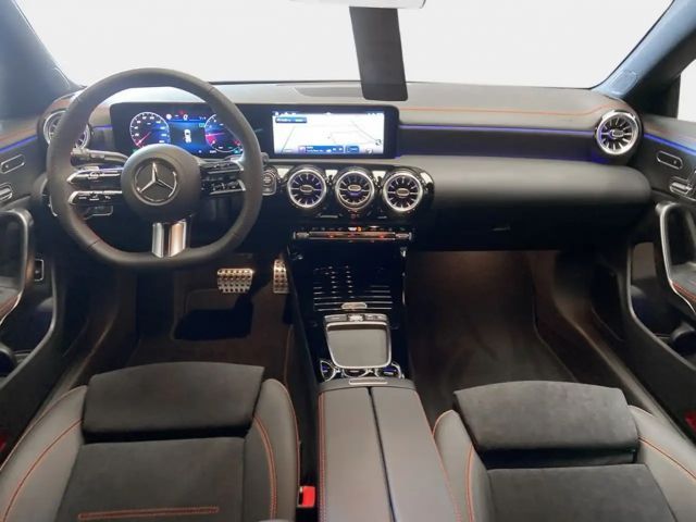 Mercedes-Benz CLA 180 CLA