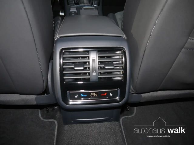 Volkswagen Arteon 2.0 TSI DSG R-Line