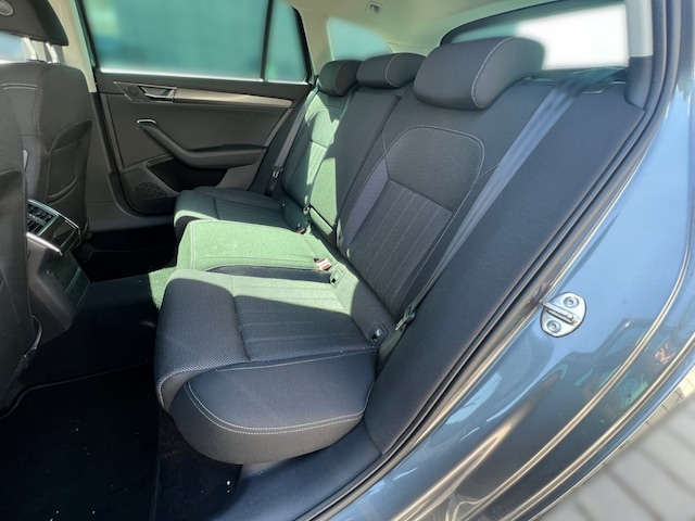 Skoda Superb 2.0 TDI Combi Style Style