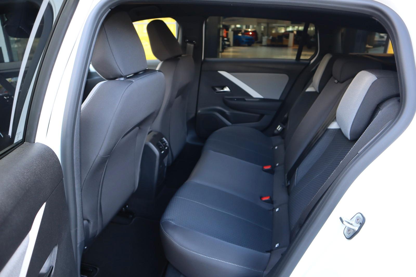 Opel Astra 1.2 Turbo Edition Sports Tourer