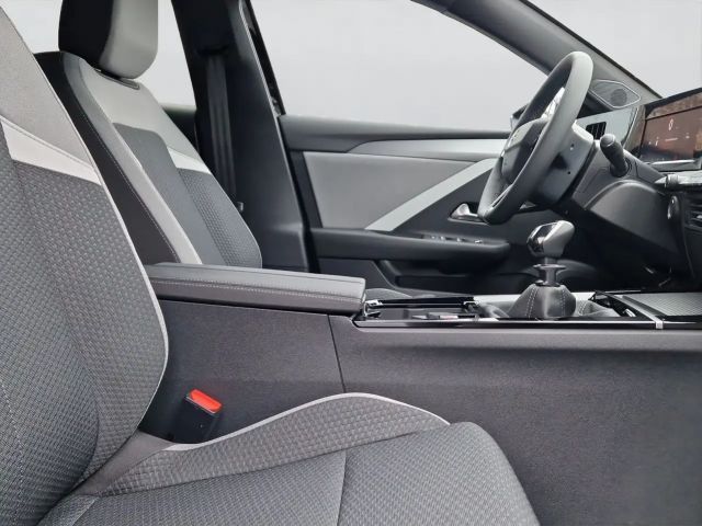 Opel Astra 1.2 Turbo Edition