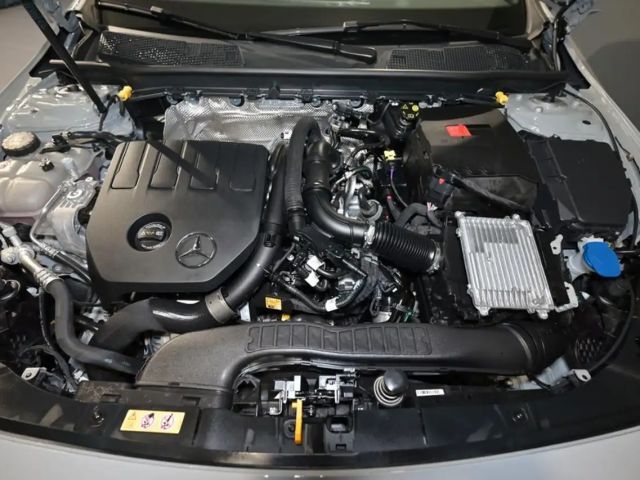 Mercedes-Benz CLA 180 AMG Line Shooting Brake