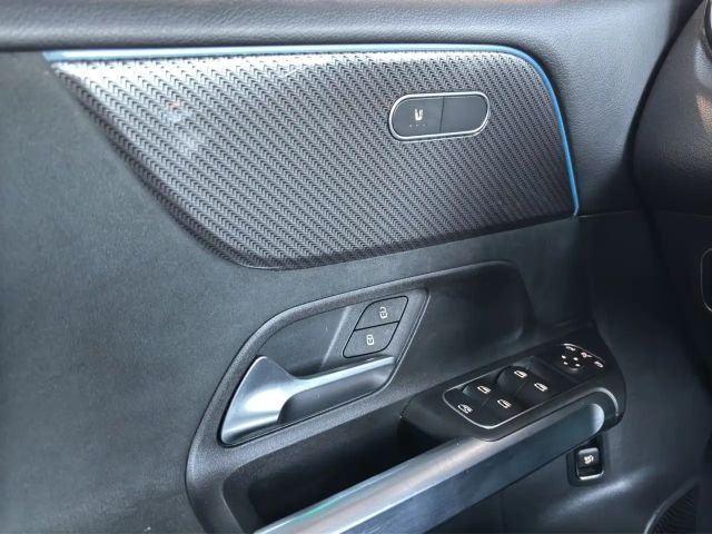 Mercedes-Benz GLB 200 AMG Line