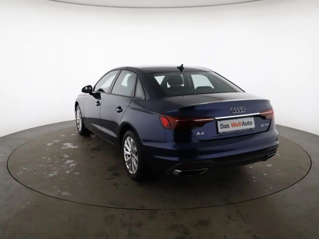 Audi A4 30 TDI Sedan