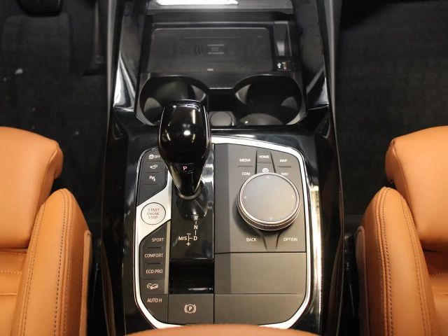 BMW X3 40d Gestiksteuerung Head-Up HK HiFi DAB RFK