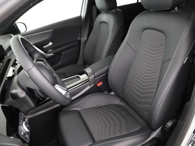 Mercedes-Benz A 180 Progressive