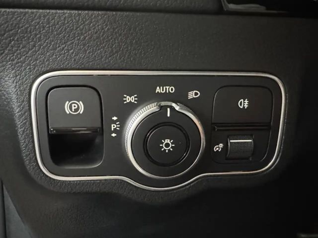 Mercedes-Benz EQA 300 4MATIC Progressive