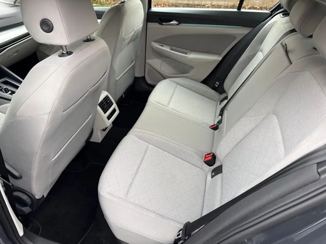 Volkswagen Golf 1.5 eTSI DSG Golf VIII Life