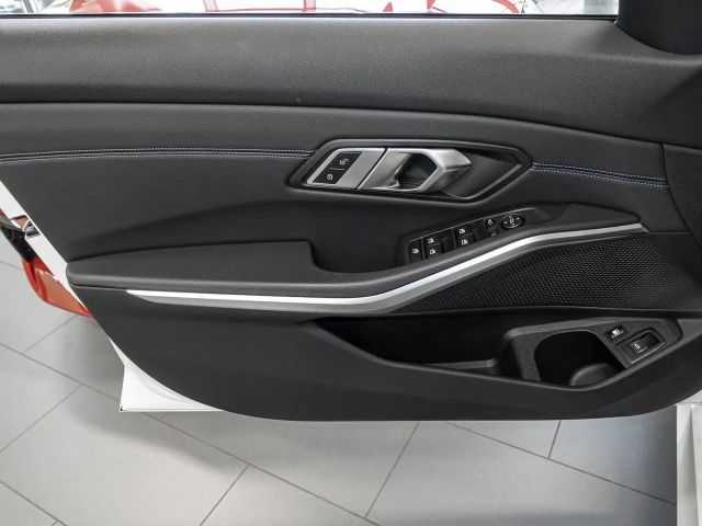 BMW 330 330e M-Sport