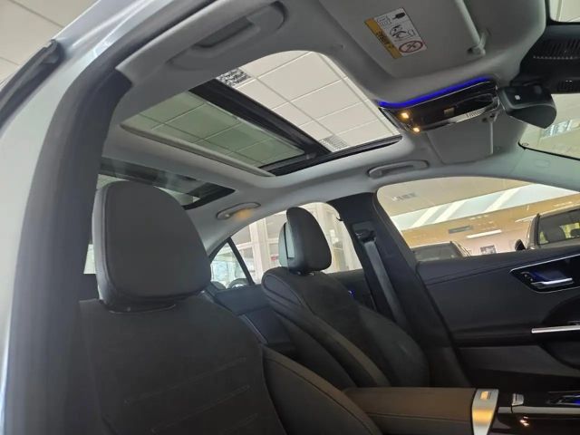 Mercedes-Benz C 220 AMG Line C 220 d Sedan